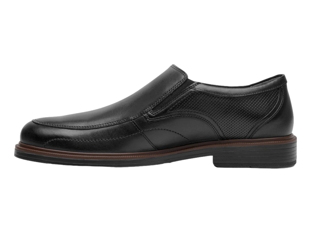 Zapato negro de cuero estilo slip-on para hombre con suela negra y detalle marrón.