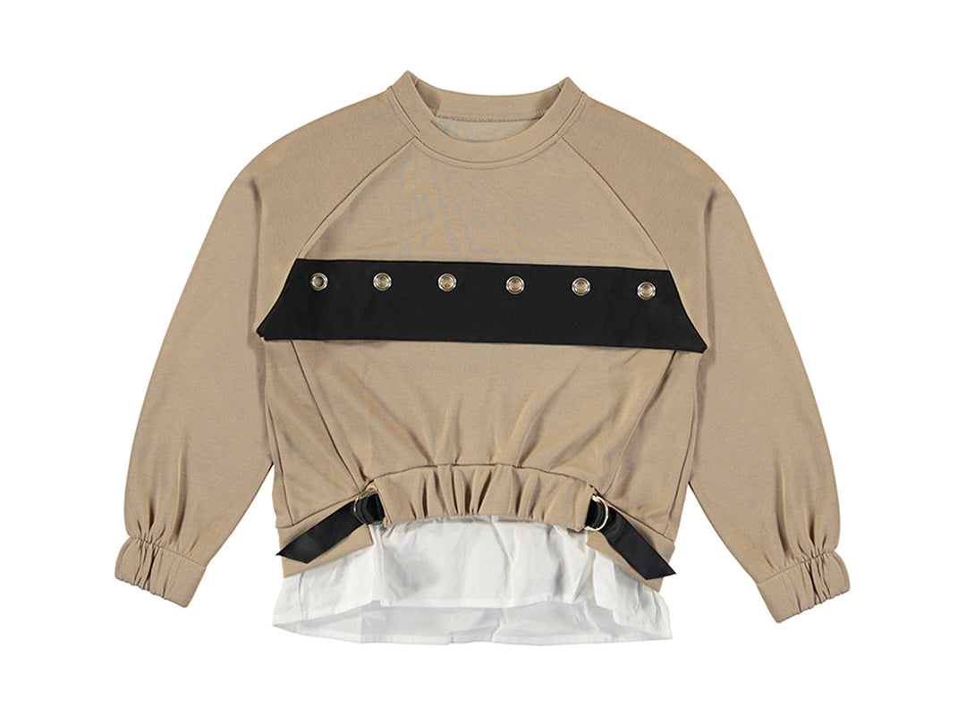 Vestido combinado para niña color camel con franja negra y falda blanca.