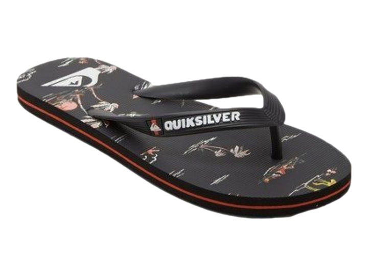 Sandalias negras Quiksilver con una línea naranja en la suela y estampado en la plantilla.