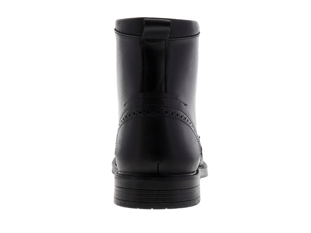 Bota de cuero negro con agujetas y detalles perforados estilo brogue.