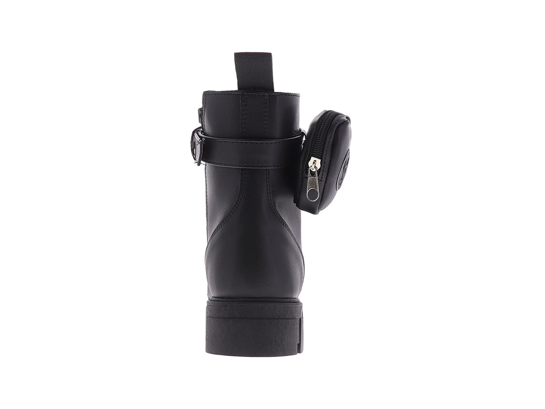 Bota de combate negra para mujer con suela track y pequeño bolsillo lateral.