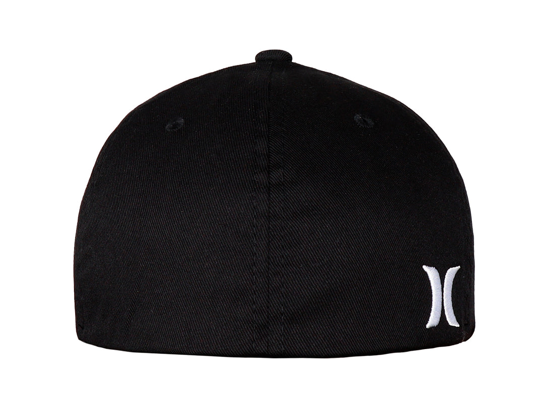 Gorra negra de la marca Hurley con logotipo blanco en el frente y visera curva.