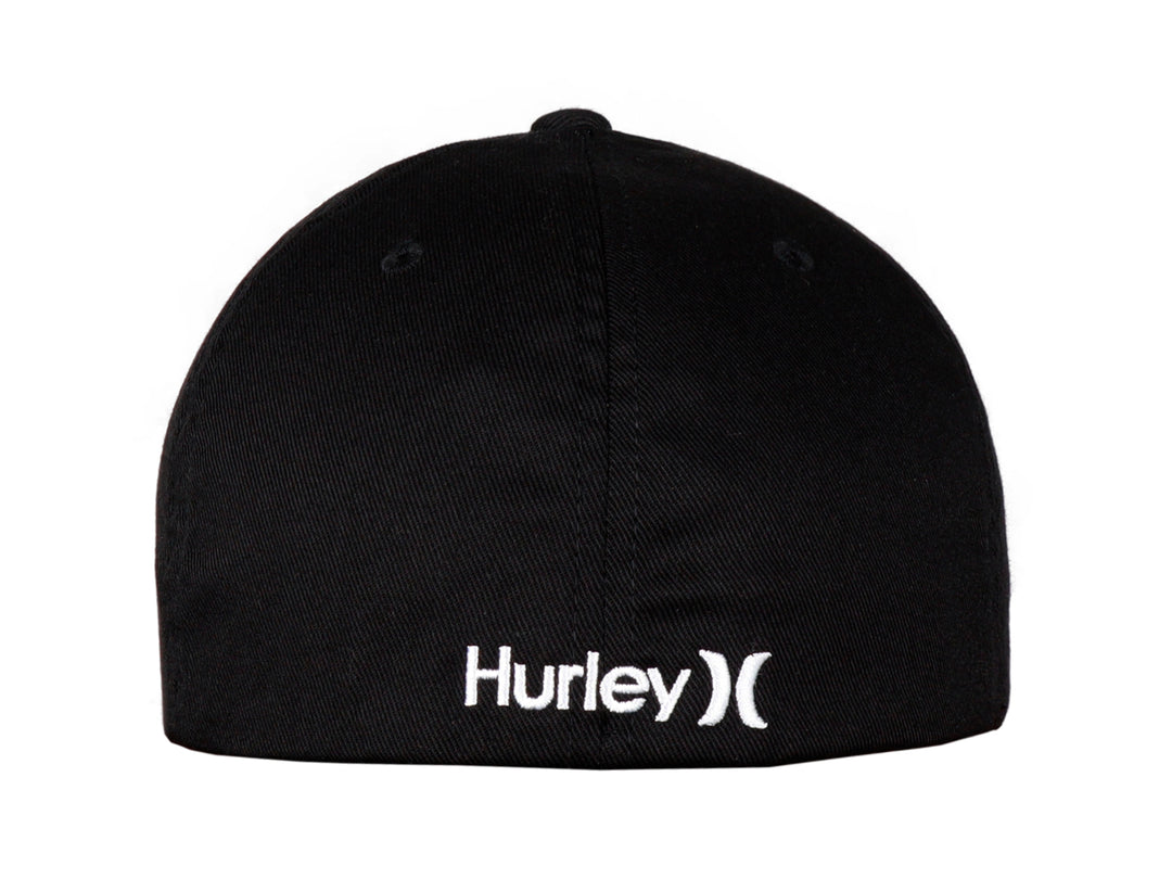 Gorra negra de marca Hurley con logotipo blanco en el frente y visera plana.