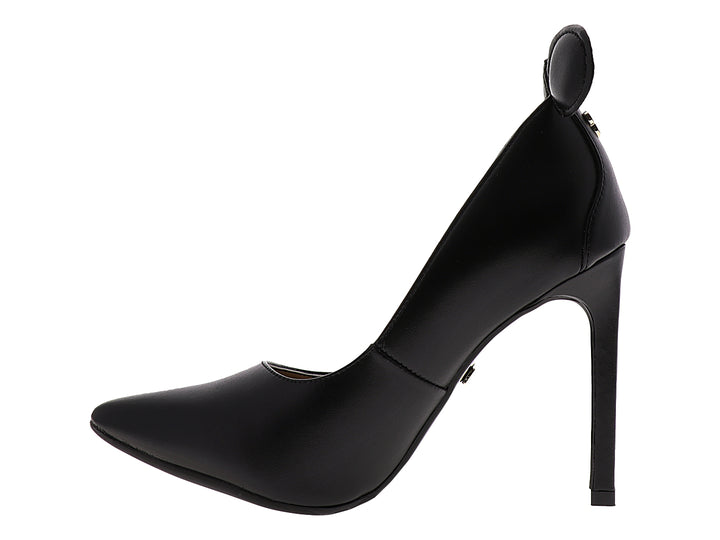 Zapato de tacón alto color negro con detalles decorativos circulares en el talón y forro interior estampado.