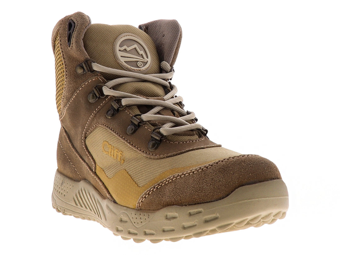 Bota táctica CLIFF modelo 3700 en color arena, de caña media con suela resistente y cierre de agujetas.