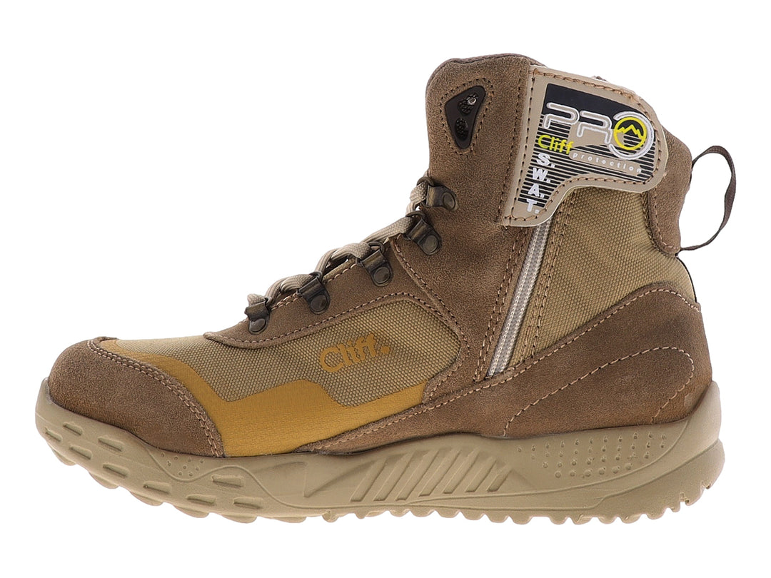 Bota táctica CLIFF modelo 3700 en color arena, de caña media con suela resistente y cierre de agujetas.