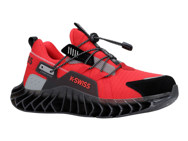 Tenis K-Swiss Dion para hombre en color rojo y negro con suela esculpida y cordones elásticos.