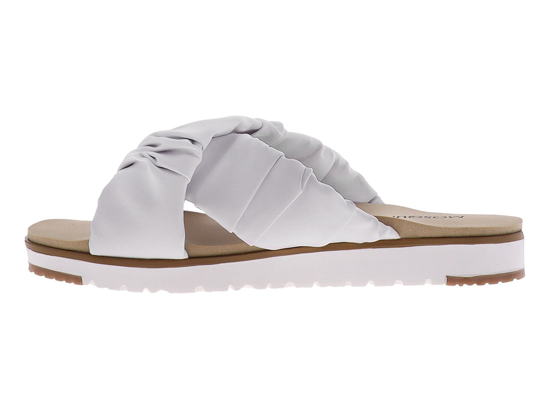 Sandalia blanca para mujer con tira ancha anudada y suela plana blanca.