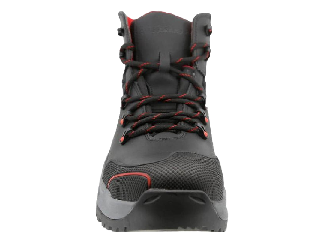 Bota industrial Swissbrand color negro con suela gris y detalles en rojo.
