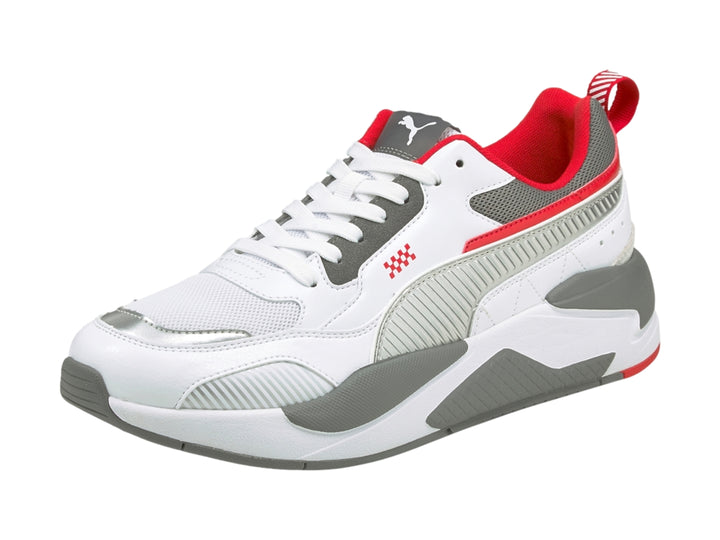Tenis PUMA Ferrari Race X-Ray 2 en color blanco con detalles en gris y rojo, vista lateral.