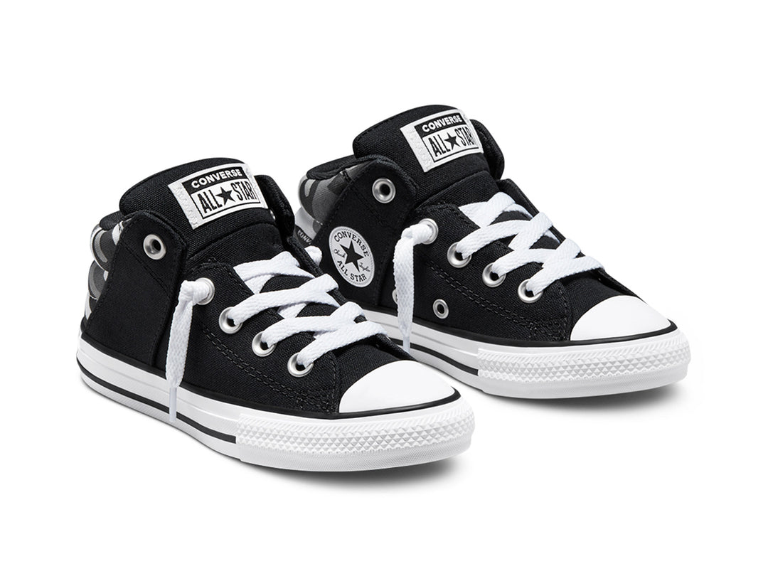 Tenis Converse Chuck Taylor All Star Axel Mid color negro con suela y agujetas blancas.