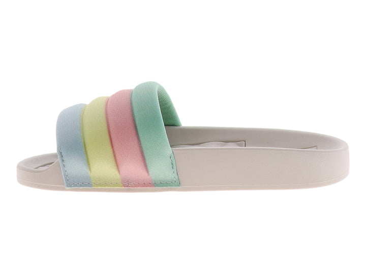 Sandalia Molekinha para niña con correa multicolor en tonos arcoíris y suela blanca texturizada.