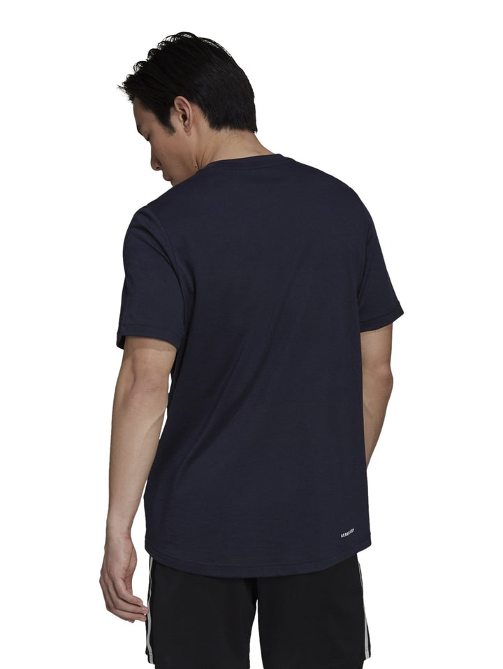 Playera deportiva Adidas color azul marino con logotipo blanco frontal.
