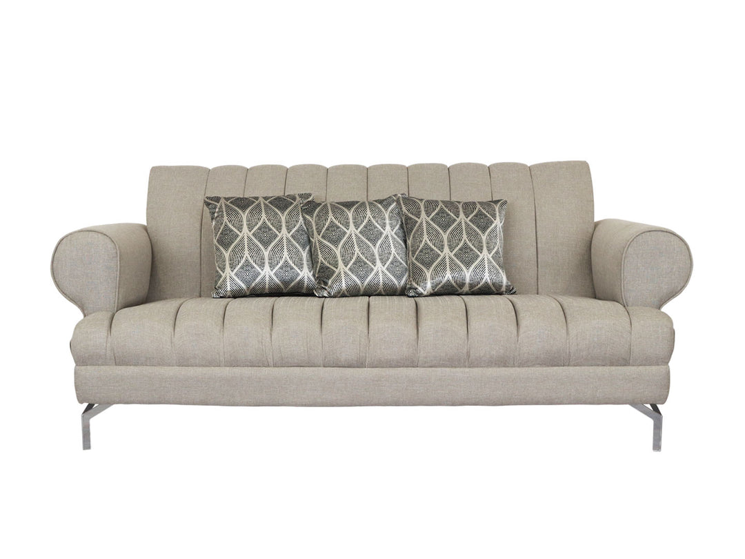 Conjunto de sala modelo Malta Louis en color granito con sofá, loveseat y cojines decorativos.