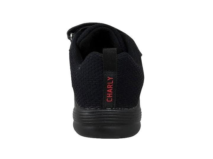 Tenis deportivos Charly color negro con detalles en rojo y correa ajustable.