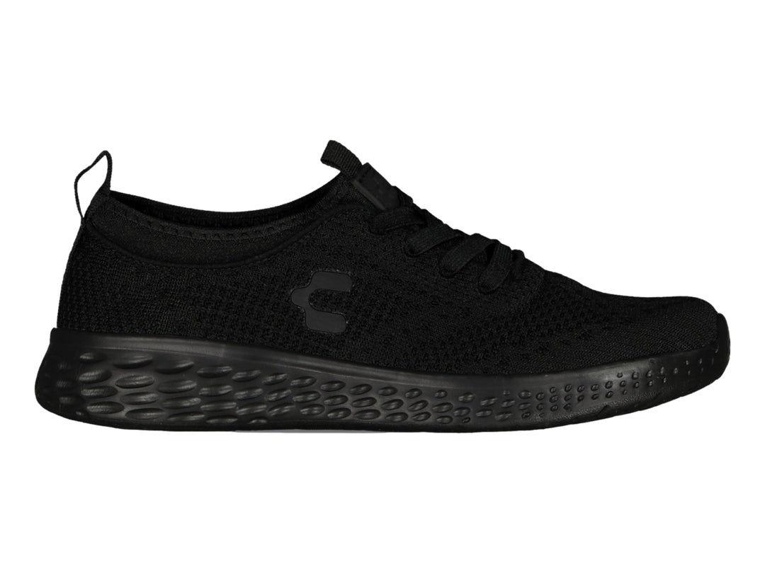 Par de tenis deportivos Charly color negro con tejido transpirable y suela texturizada.