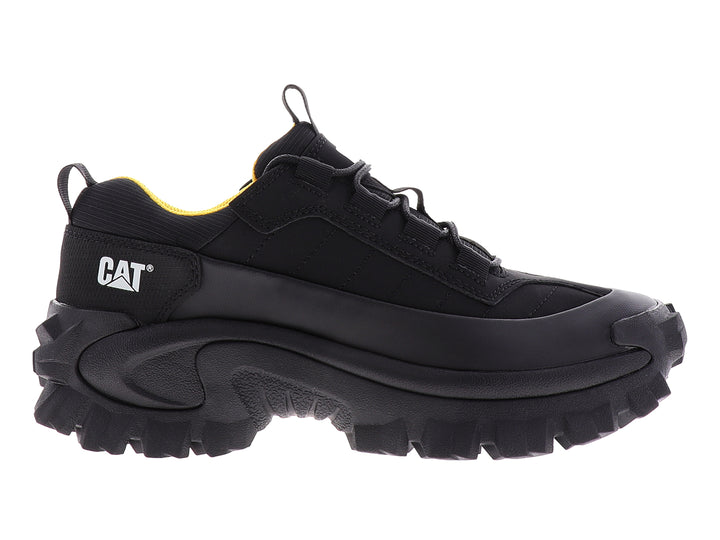 Tenis Caterpillar Intruder Galosh color negro con suela gruesa y detalles interiores amarillos para hombre.