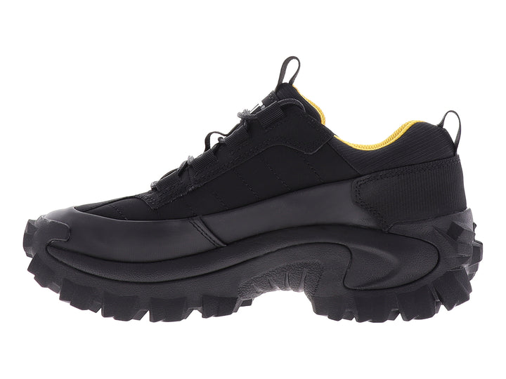 Tenis Caterpillar Intruder Galosh color negro con suela gruesa y detalles interiores amarillos para hombre.