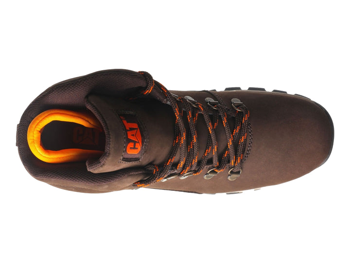Bota Caterpillar marrón con suela beige y negra, diseño robusto y resistente.
