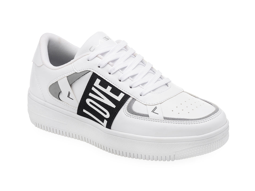 Tenis blancos casuales con la palabra LOVE en color negro y detalles en gris.