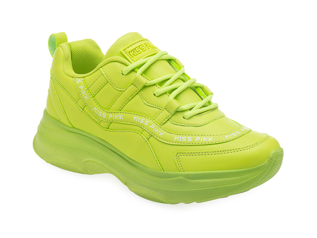 Tenis deportivos color verde neón con suela gruesa y detalles de la marca MISS PINK.