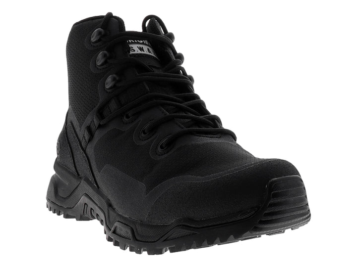 Bota táctica Original SWAT Alpha Fury 6 en color negro con suela robusta y cordones.