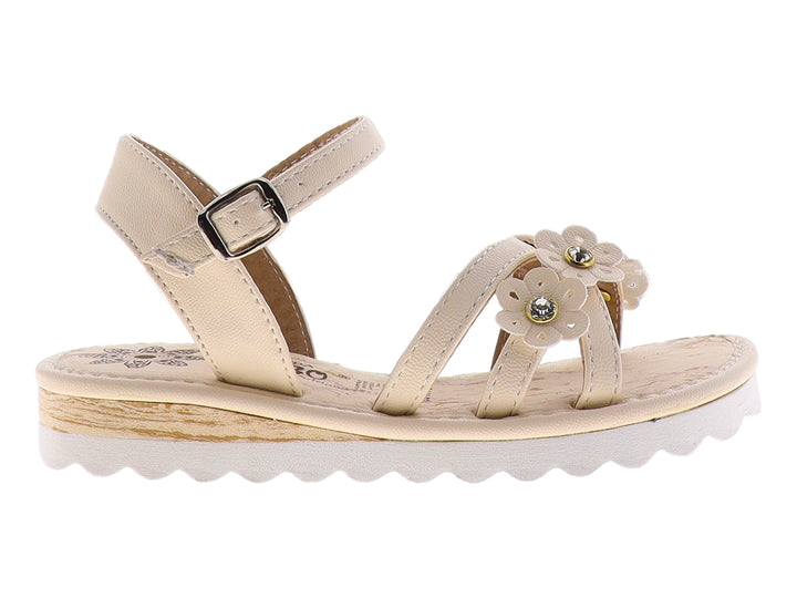 Sandalias para niña color marfil con detalles de flores y correa con hebilla.