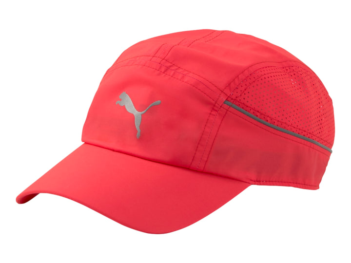 Gorra deportiva PUMA de color rojo Sunblaze con visera y detalles en gris.