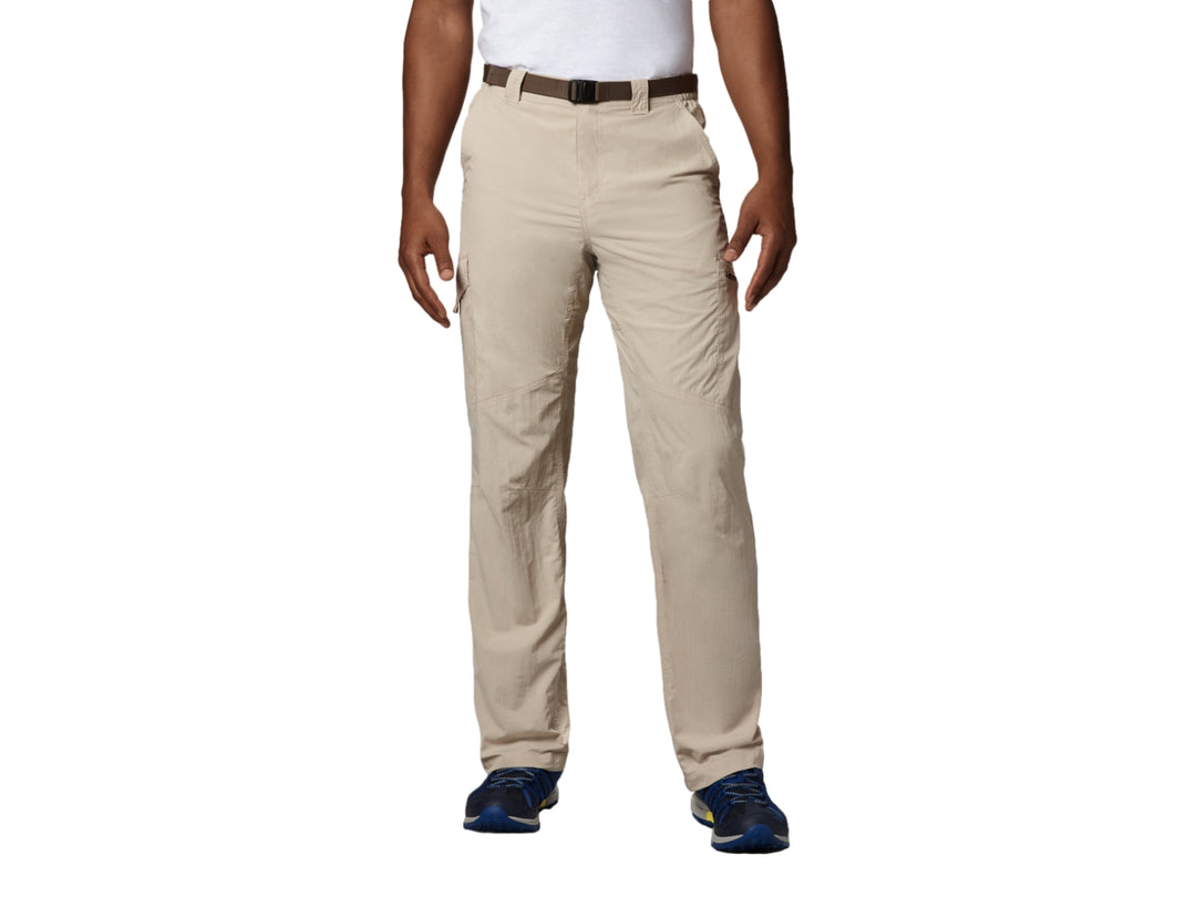 Pantalón cargo Columbia color beige Fossil para hombre con bolsillos laterales.