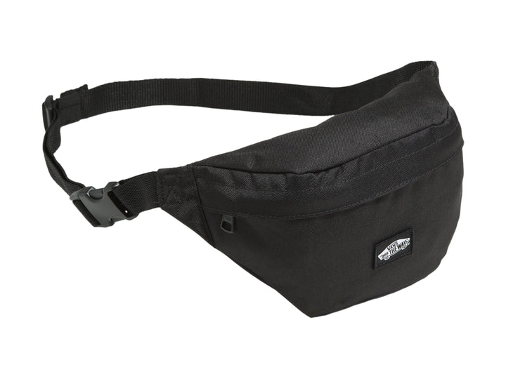 Riñonera Vans color negro con correa ajustable y cierre frontal.