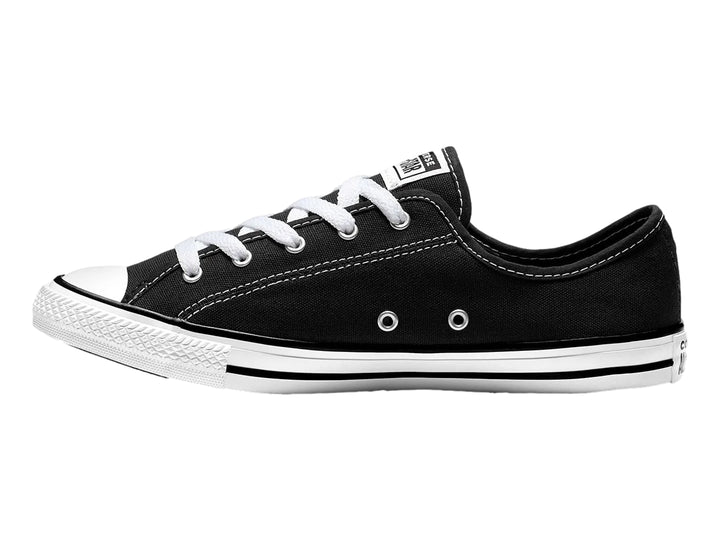Tenis Converse Chuck Taylor All Star Dainty color negro con suela y cordones blancos.