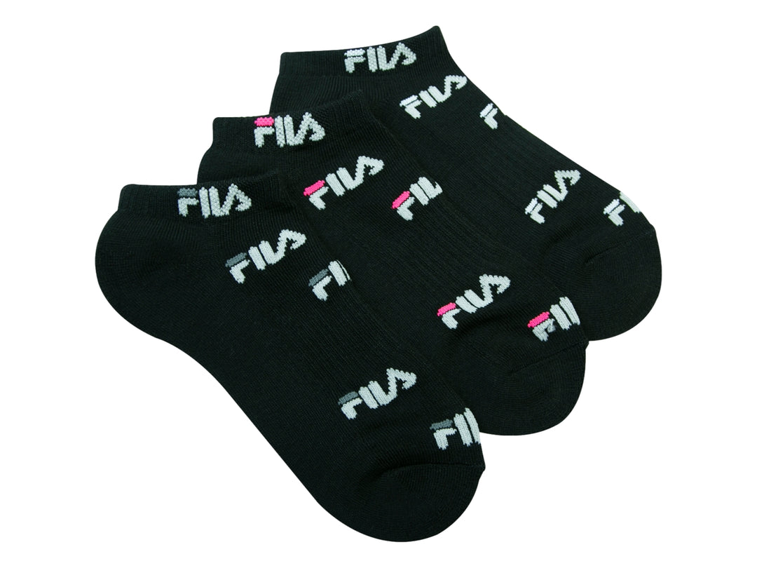 Tres pares de calcetines negros FILA con logotipos blancos y rosas distribuidos en toda la prenda.