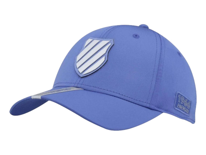 Gorra deportiva K-Swiss de color azul con logotipo blanco en el frente.