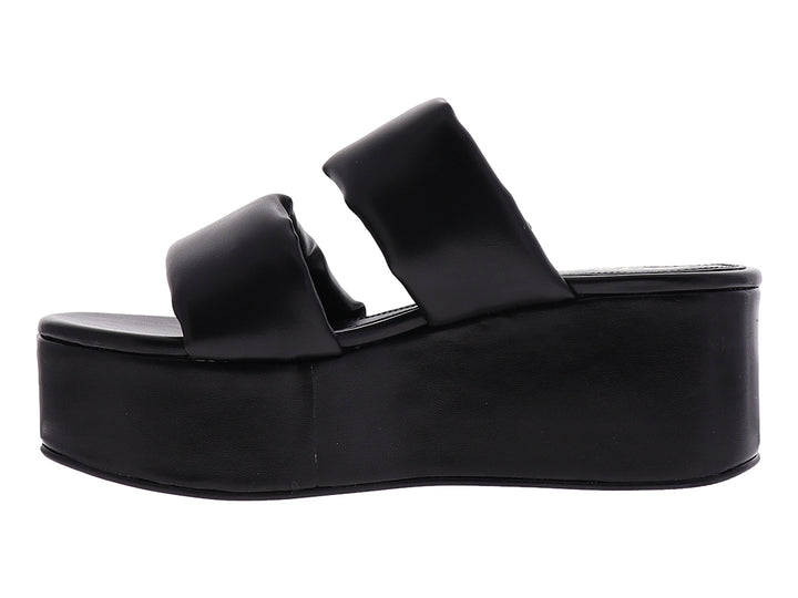 Sandalias negras de plataforma con correas anchas y acolchadas.