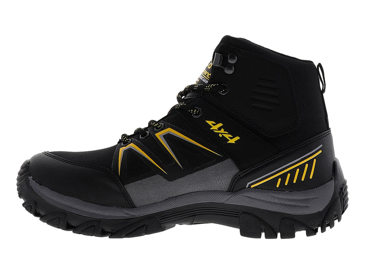 Bota deportiva 4X4 en color negro con detalles en amarillo y gris, diseño resistente para actividades al aire libre.