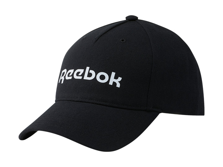Gorra deportiva Reebok de color negro con logotipo blanco en el frente.