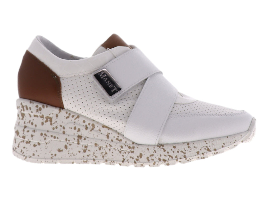 Zapato confort para mujer color blanco con correas cruzadas y suela moteada en café.