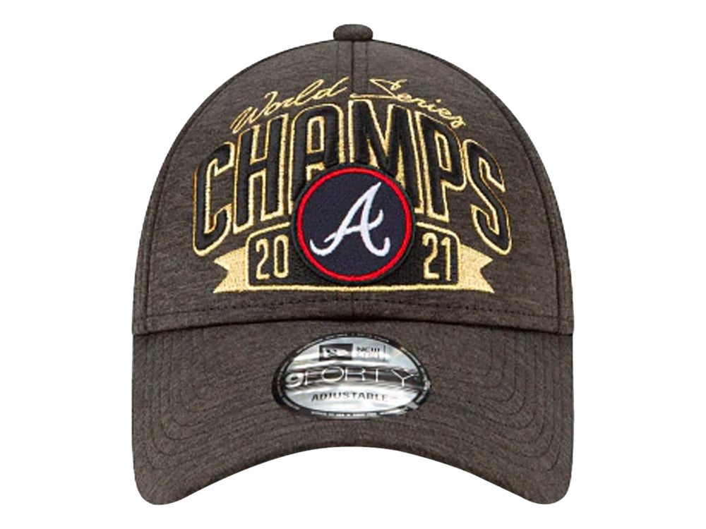 Gorra de béisbol New Era negra con bordado dorado 'CHAMPS 2021' y logo de Atlanta Braves.