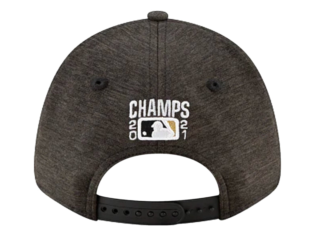 Gorra de béisbol New Era negra con bordado dorado &