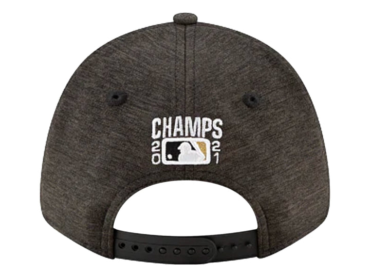 Gorra de béisbol New Era negra con bordado dorado &