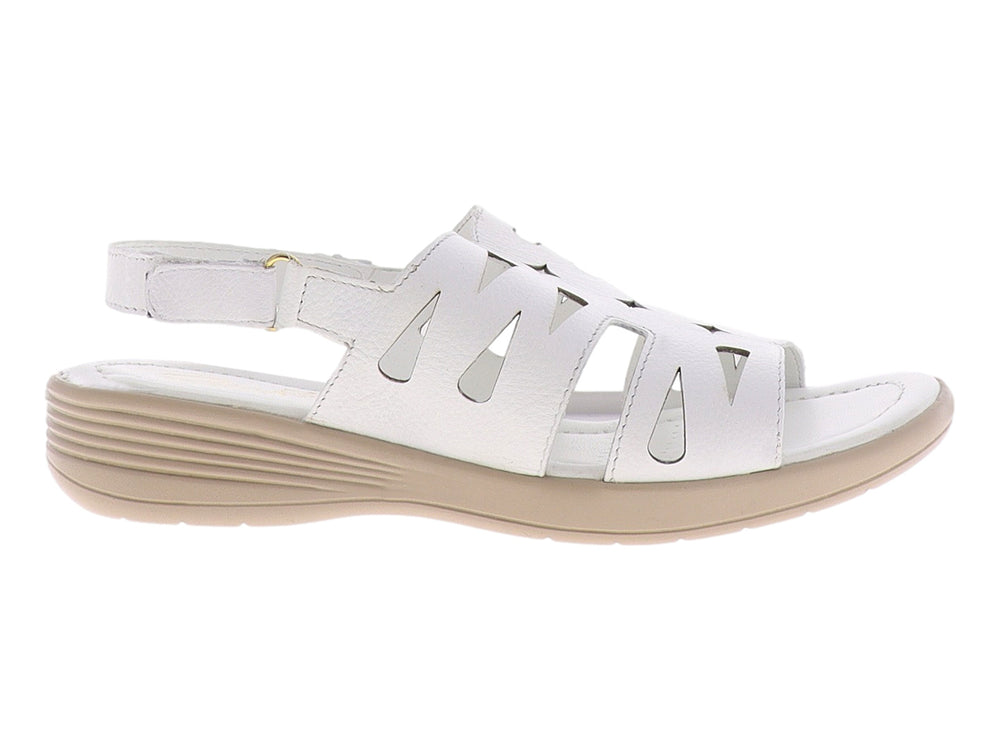 Sandalia blanca de piel con suela beige y diseño de tiras caladas para mujer.