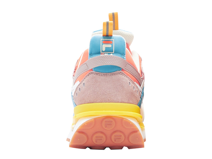 Tenis FILA Sandenal para hombre en colores naranja, azul y amarillo con suela gruesa.