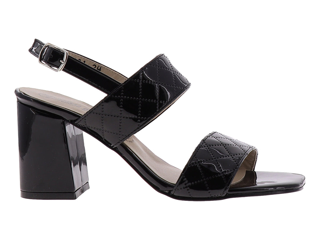 Sandalia negra de charol con tacón cuadrado y diseño acolchado en rombos para mujer.