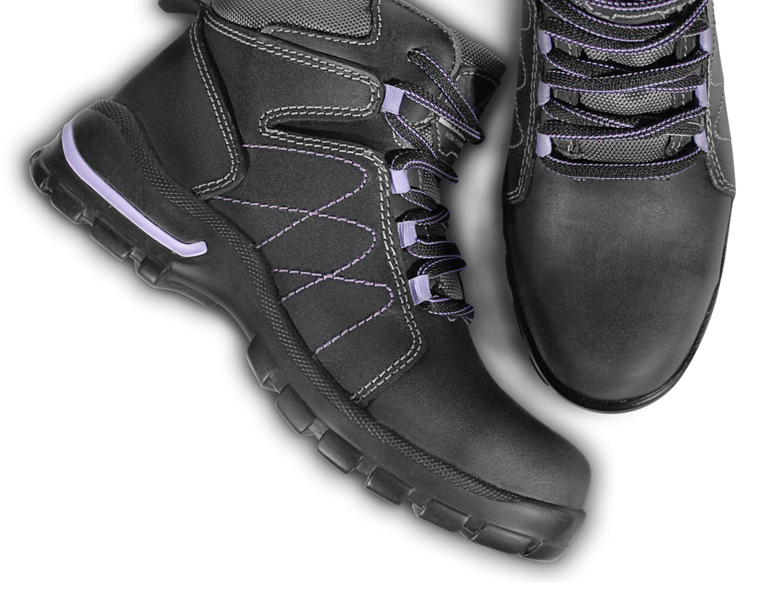 Botas de seguridad Armada Napa para mujer en color negro con costuras y detalles en morado.
