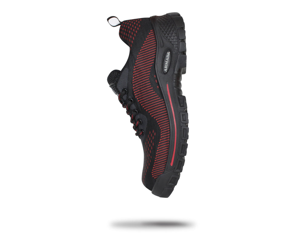 Tenis deportivos Armada color negro con detalles en rojo y suela robusta.