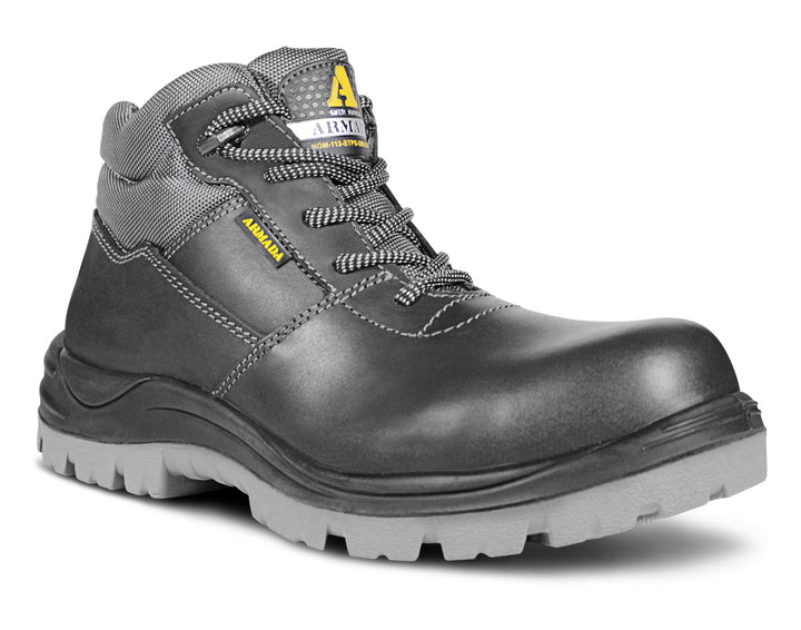 Botas de seguridad Armada color negro con cuello y suela en color gris.