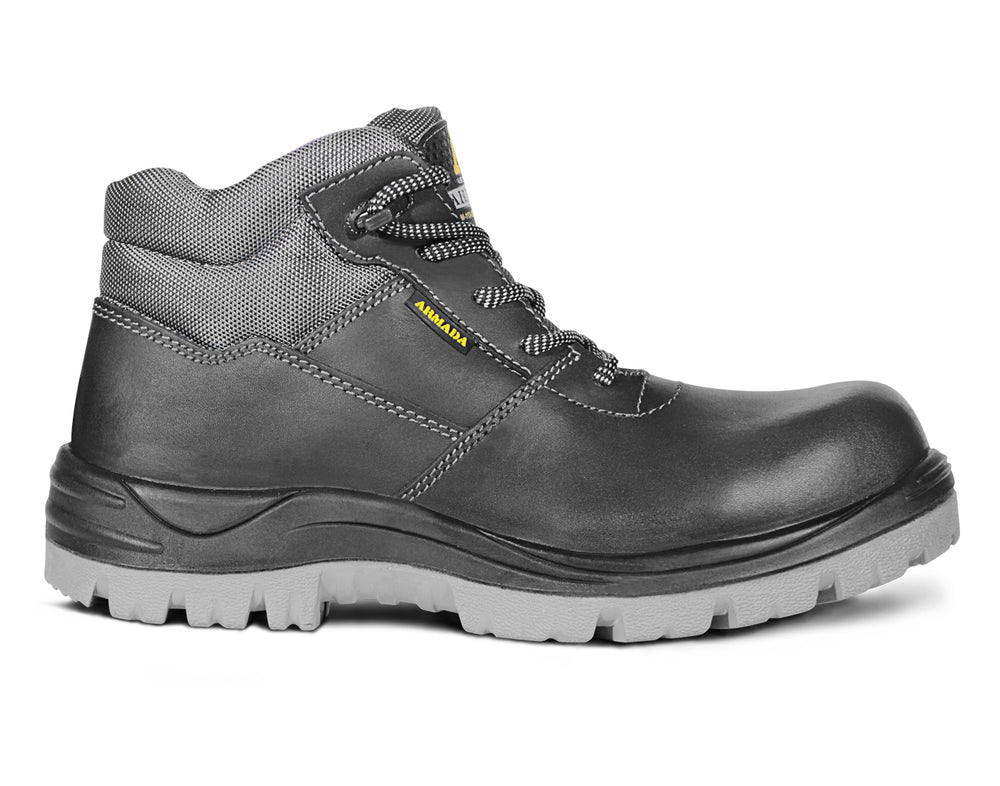 Botas de seguridad Armada color negro con cuello y suela en color gris.