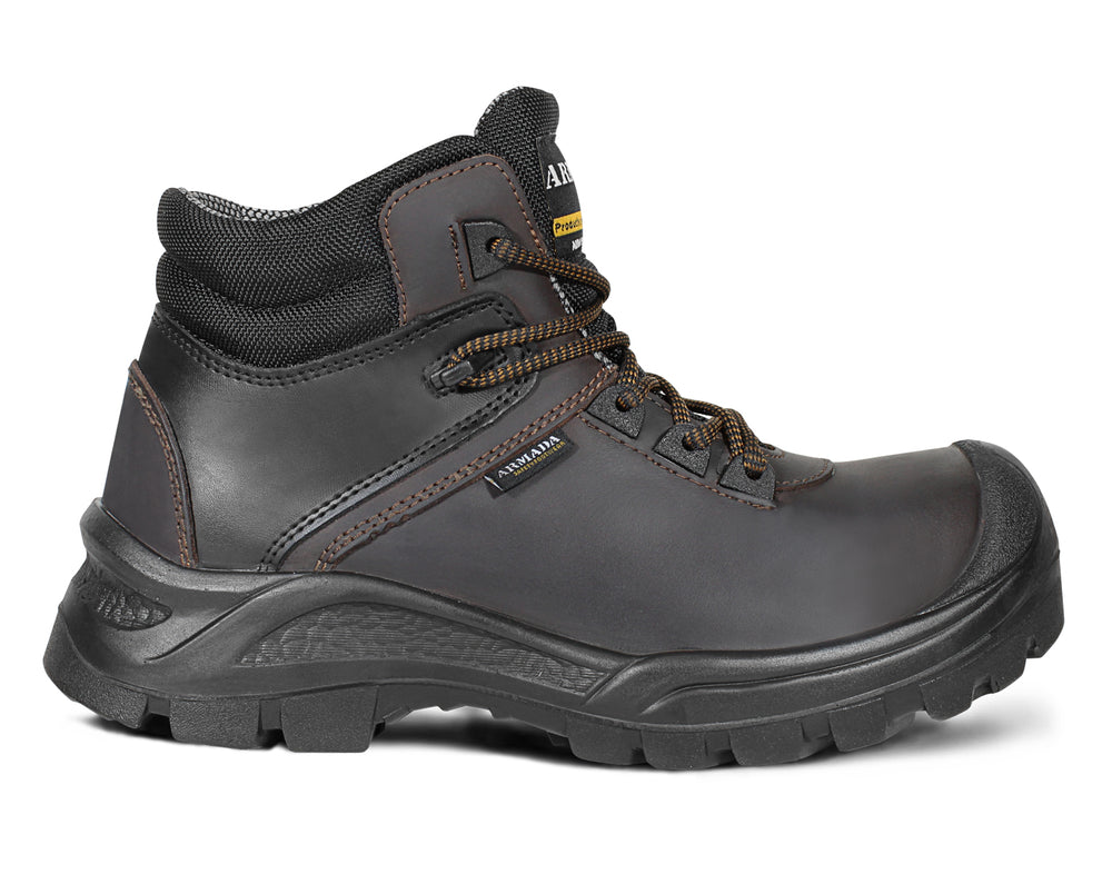 Botas de seguridad ARMADA color café para hombre con punta reforzada y suela robusta.