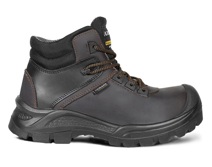 Botas de seguridad ARMADA color café para hombre con punta reforzada y suela robusta.