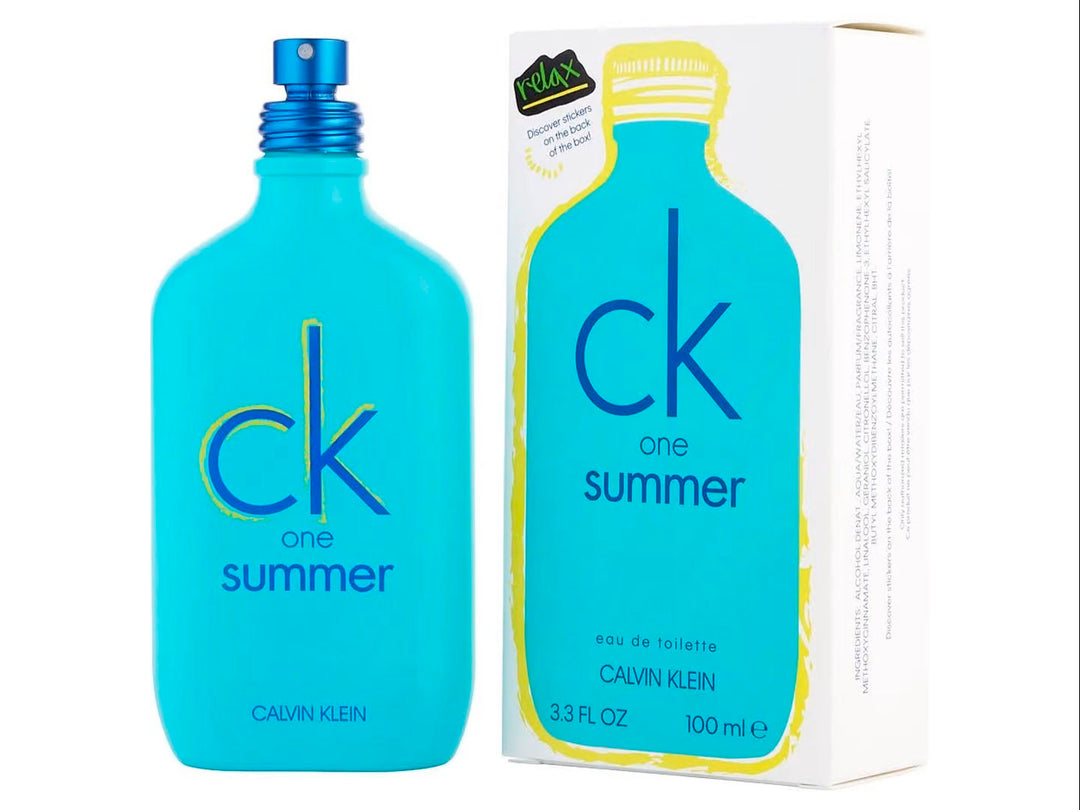 Botella y caja de fragancia Calvin Klein CK One Summer en color azul cian.